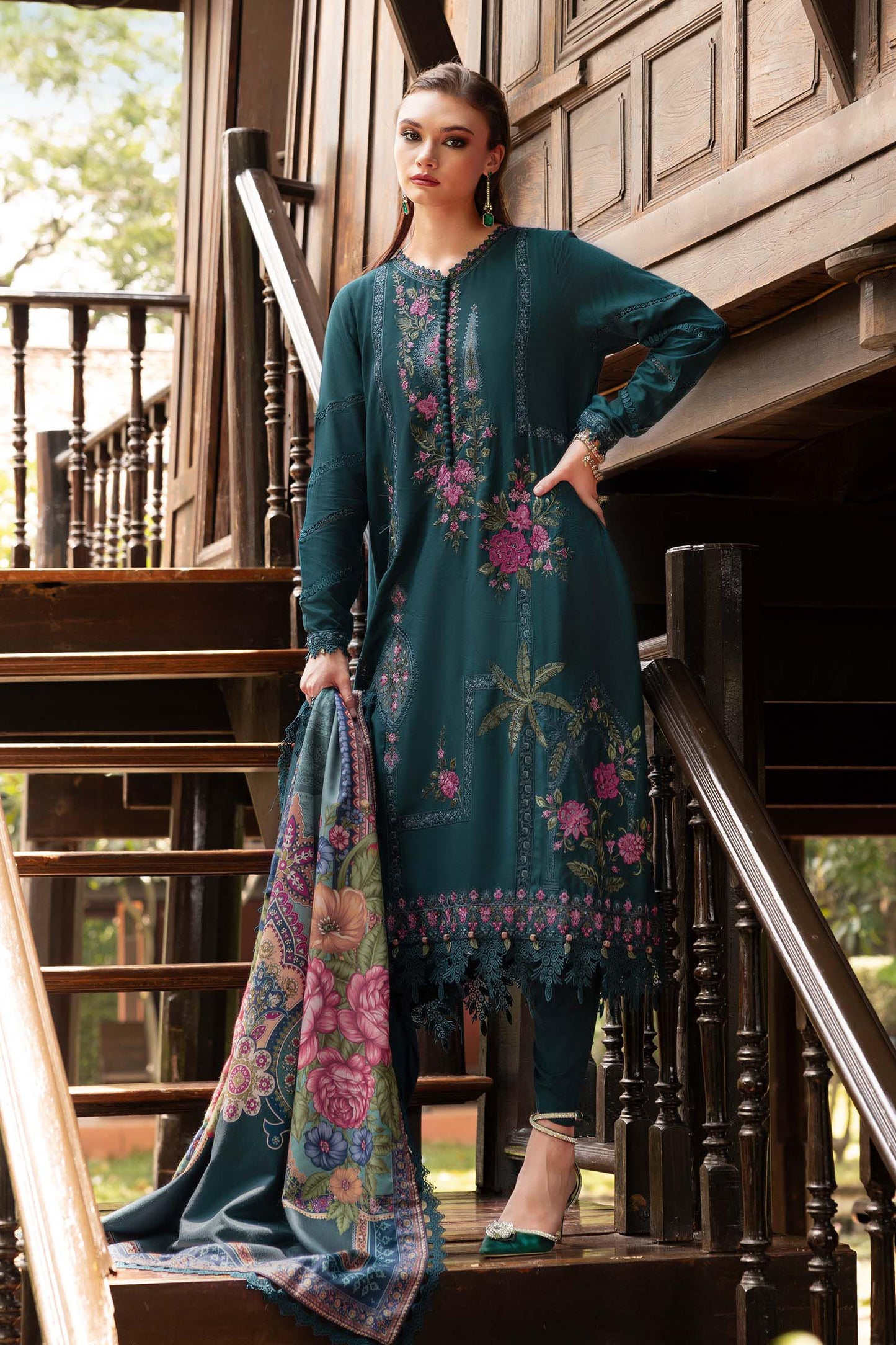 M prints Winter 2025 - MPT-2807-B | Maria. B.