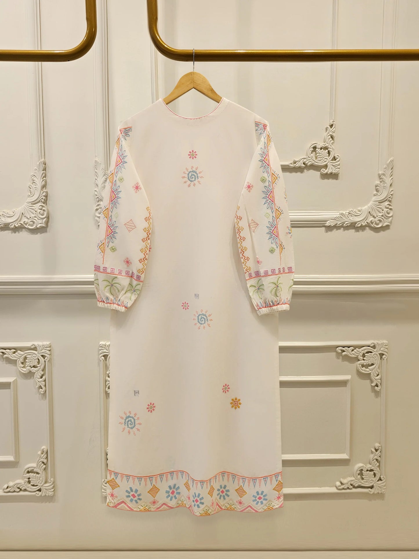 Agha Noor - Embroidered Lawn Suit S112113