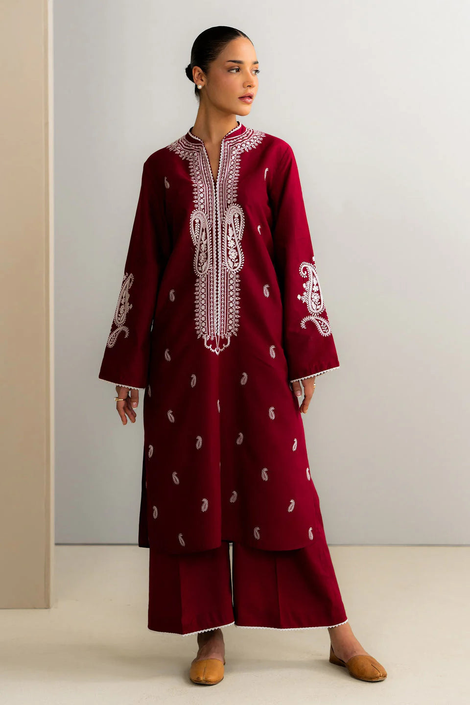 ZR25B0715 - Zara Shahjahan Basics (RTS)