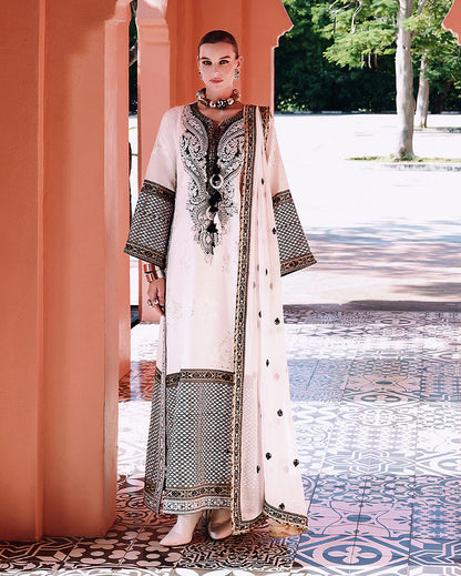 Mushq Nuvera/ Raw Silk - Gillian