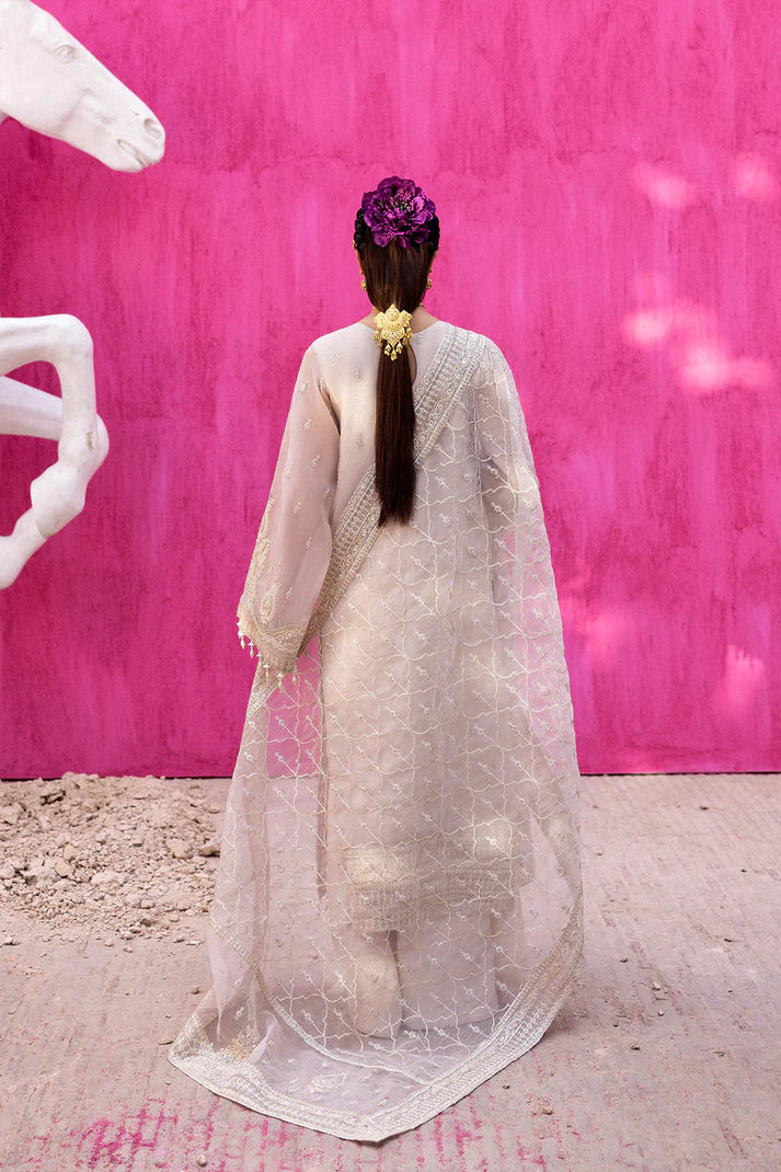 The Empress by Emaan Adeel-LUMESSE