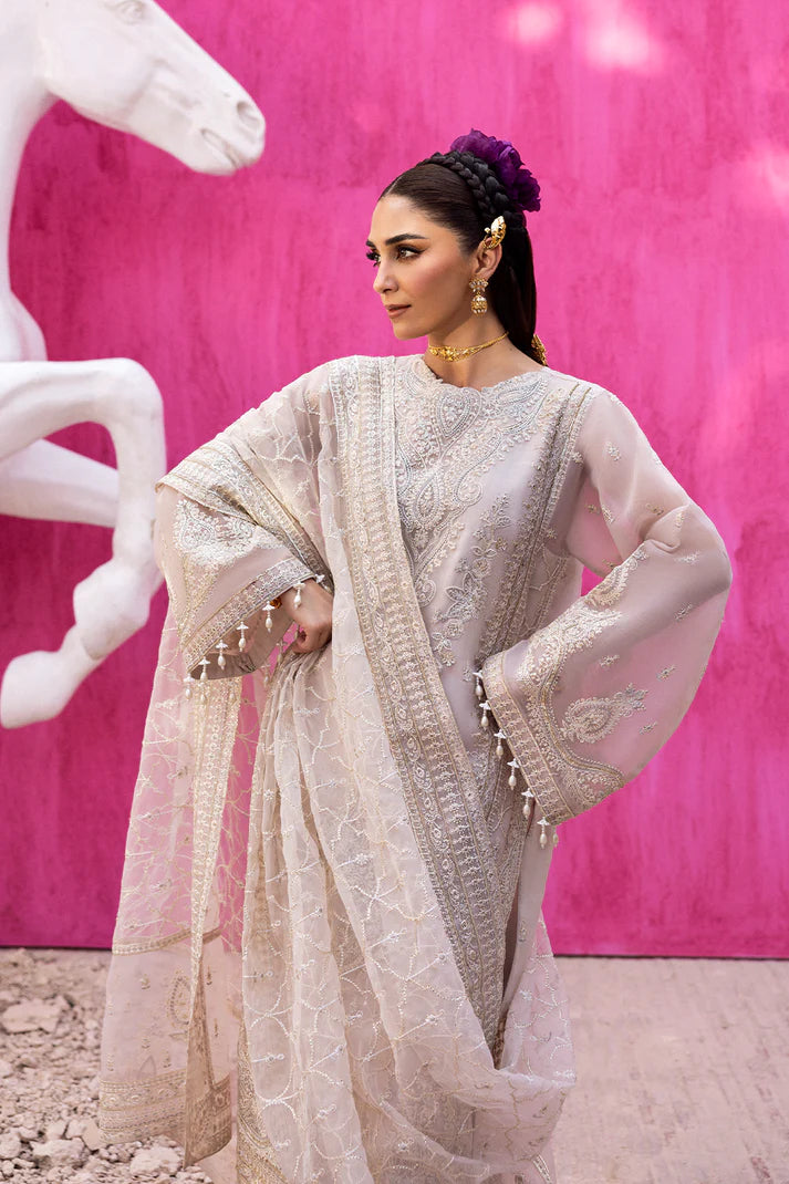 The Empress by Emaan Adeel-LUMESSE