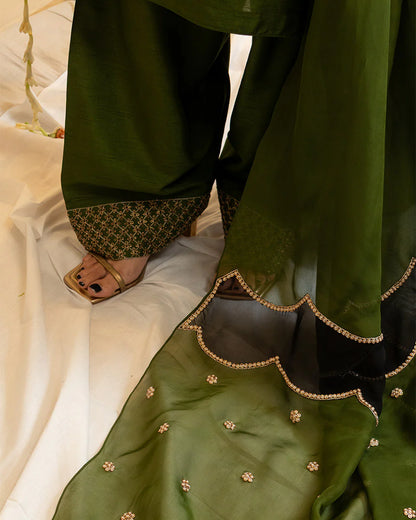 Nazrana Festive'25 by Binaf - Najma