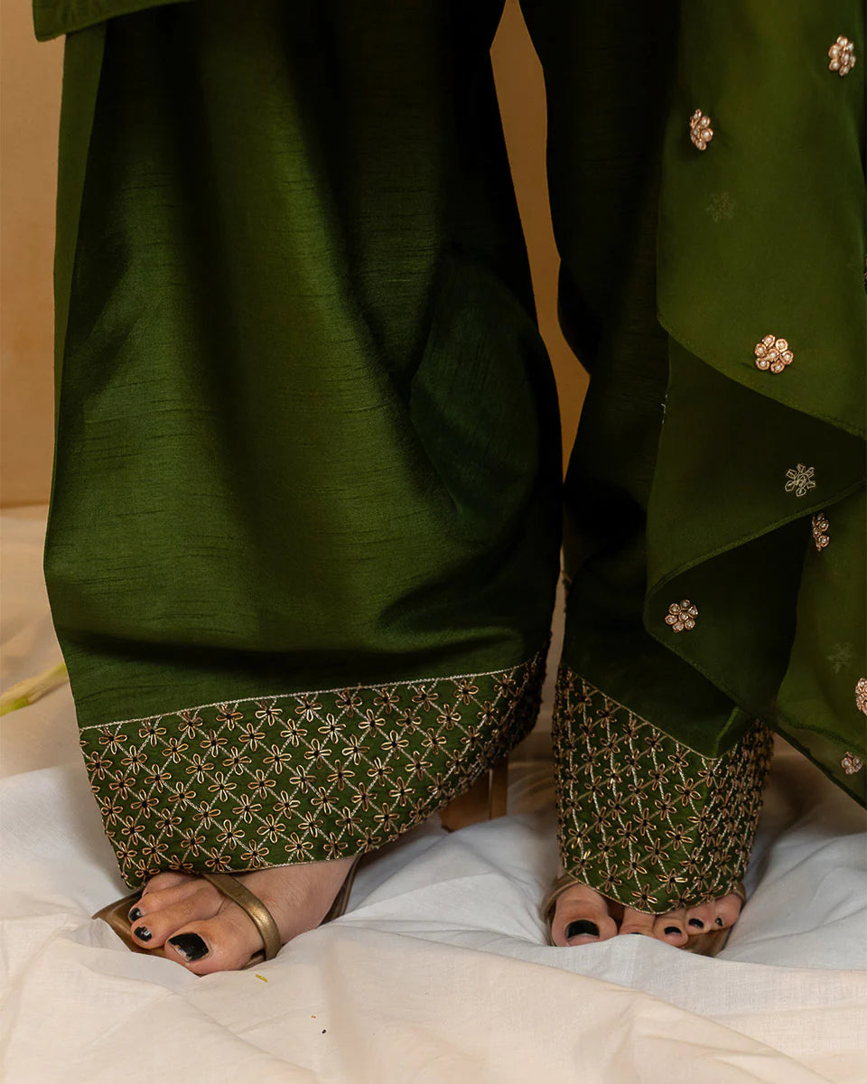 Nazrana Festive'25 by Binaf - Najma