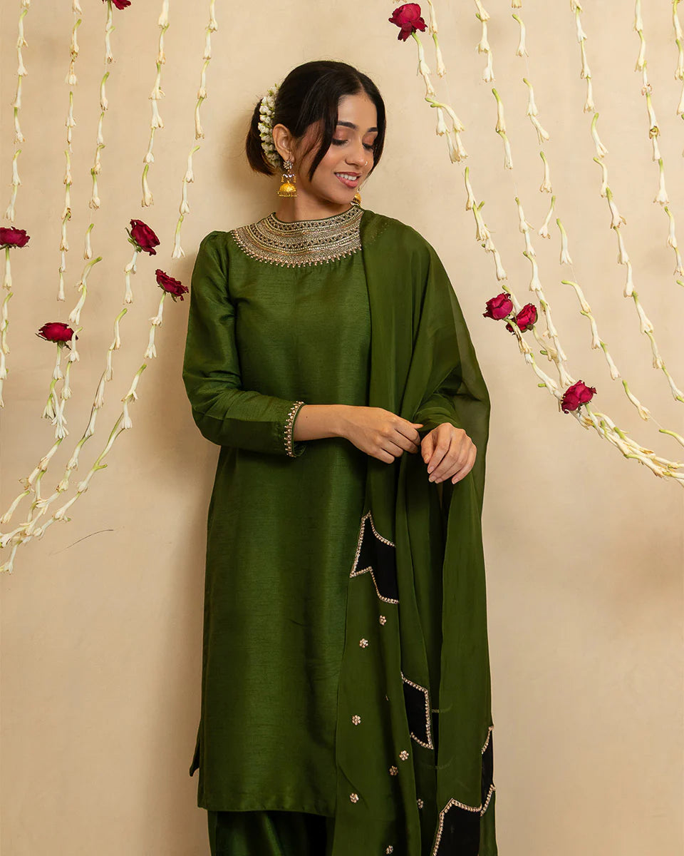 Nazrana Festive'25 by Binaf - Najma