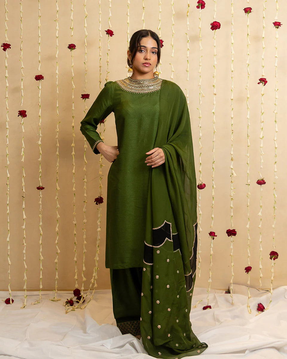 Nazrana Festive'25 by Binaf - Najma