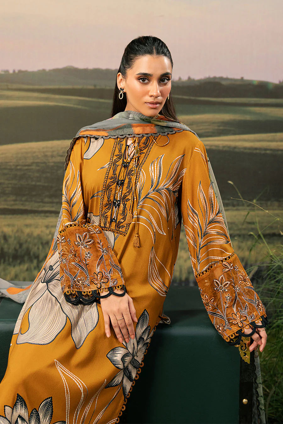 M Basic Fall'25 by MARIA.B  MB-PFUS25-08A