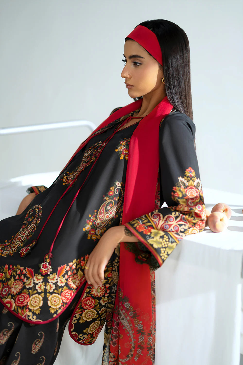 Joolie prints 2025 by Saira Rizwan - DRAMA QUEEN – JPU25-01