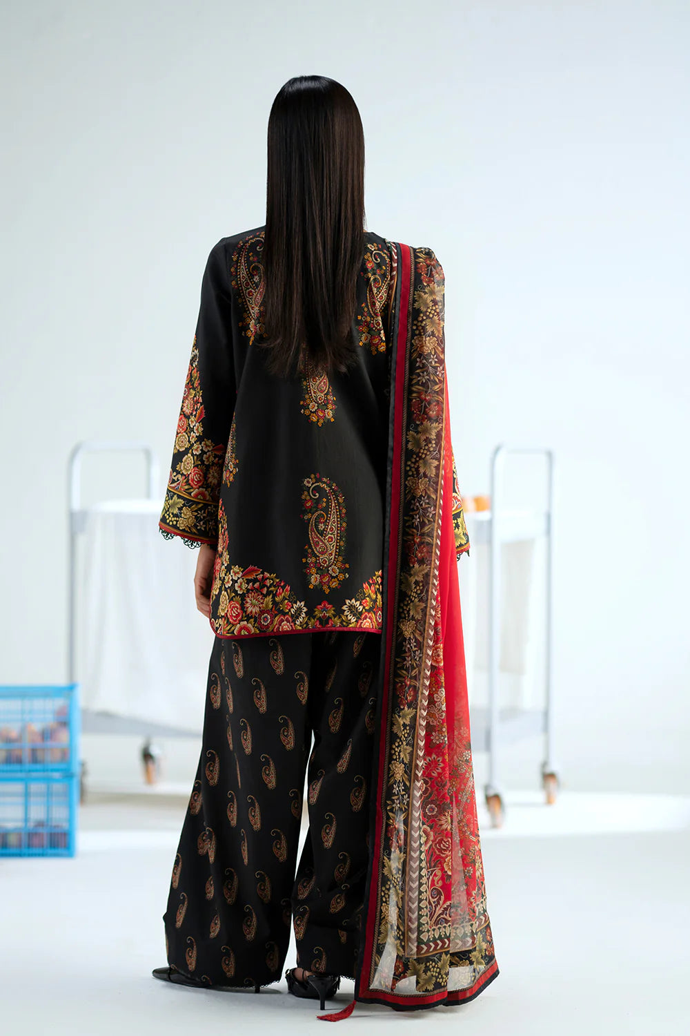 Joolie prints 2025 by Saira Rizwan - DRAMA QUEEN – JPU25-01