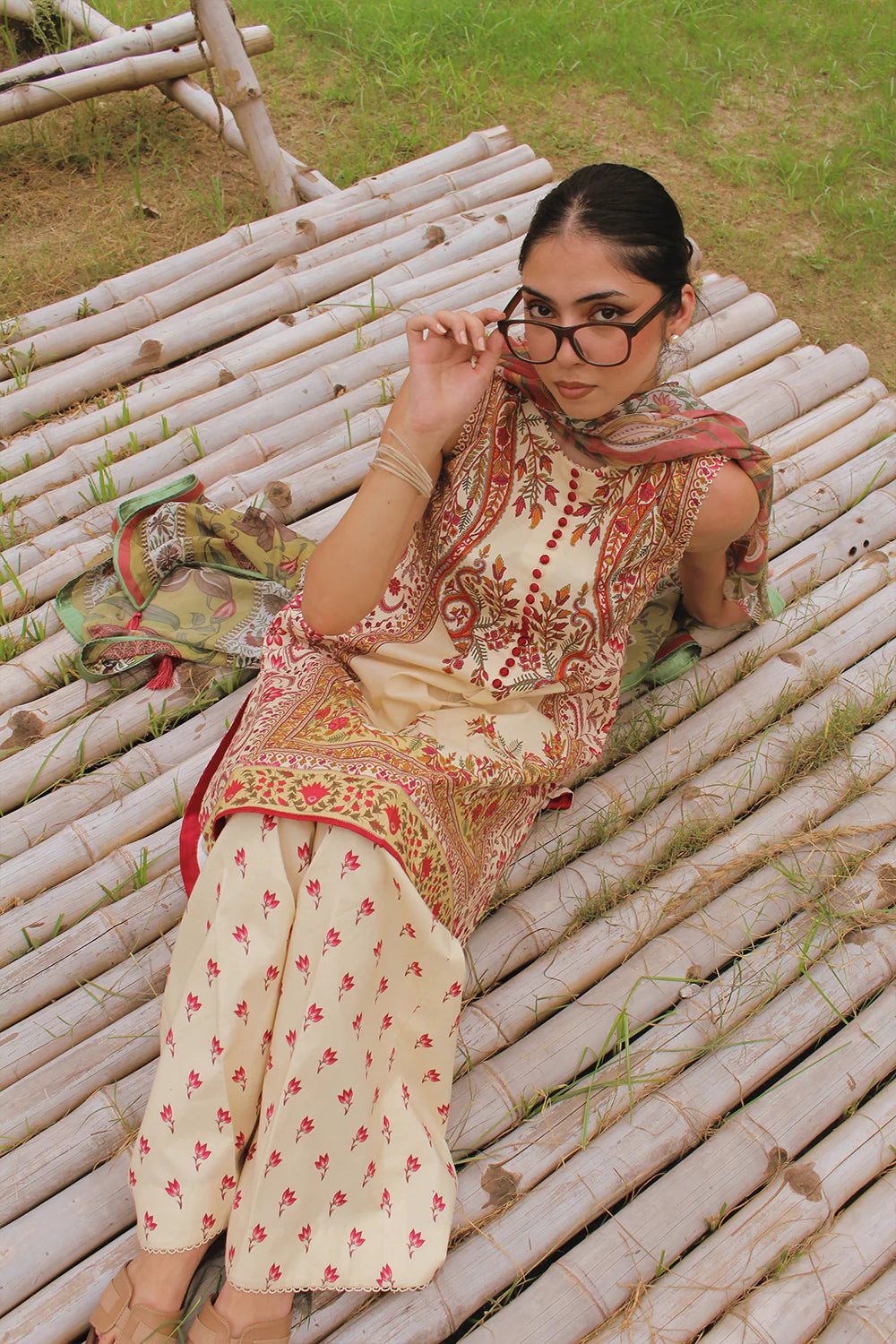 Joolie prints 2025 by Saira Rizwan - SUNDAY STROLL – JPU25-08