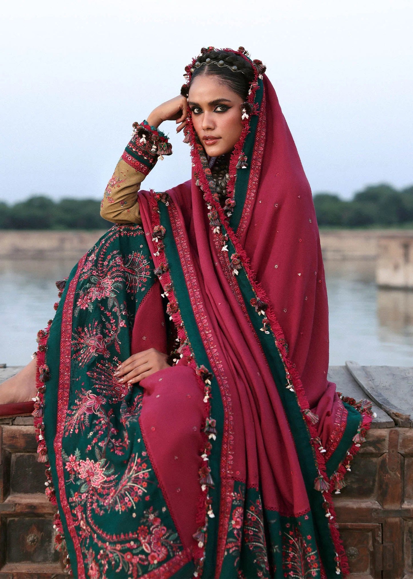 Karandi Unstitched'25 by Hussain Rehar - Rumi