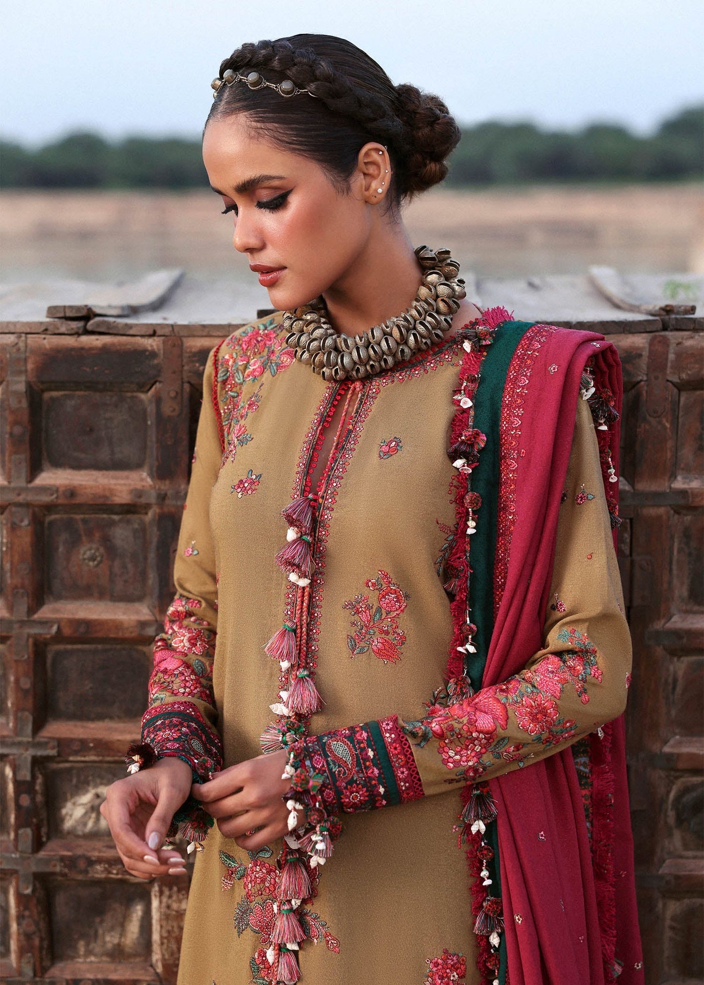 Karandi Unstitched'25 by Hussain Rehar - Rumi