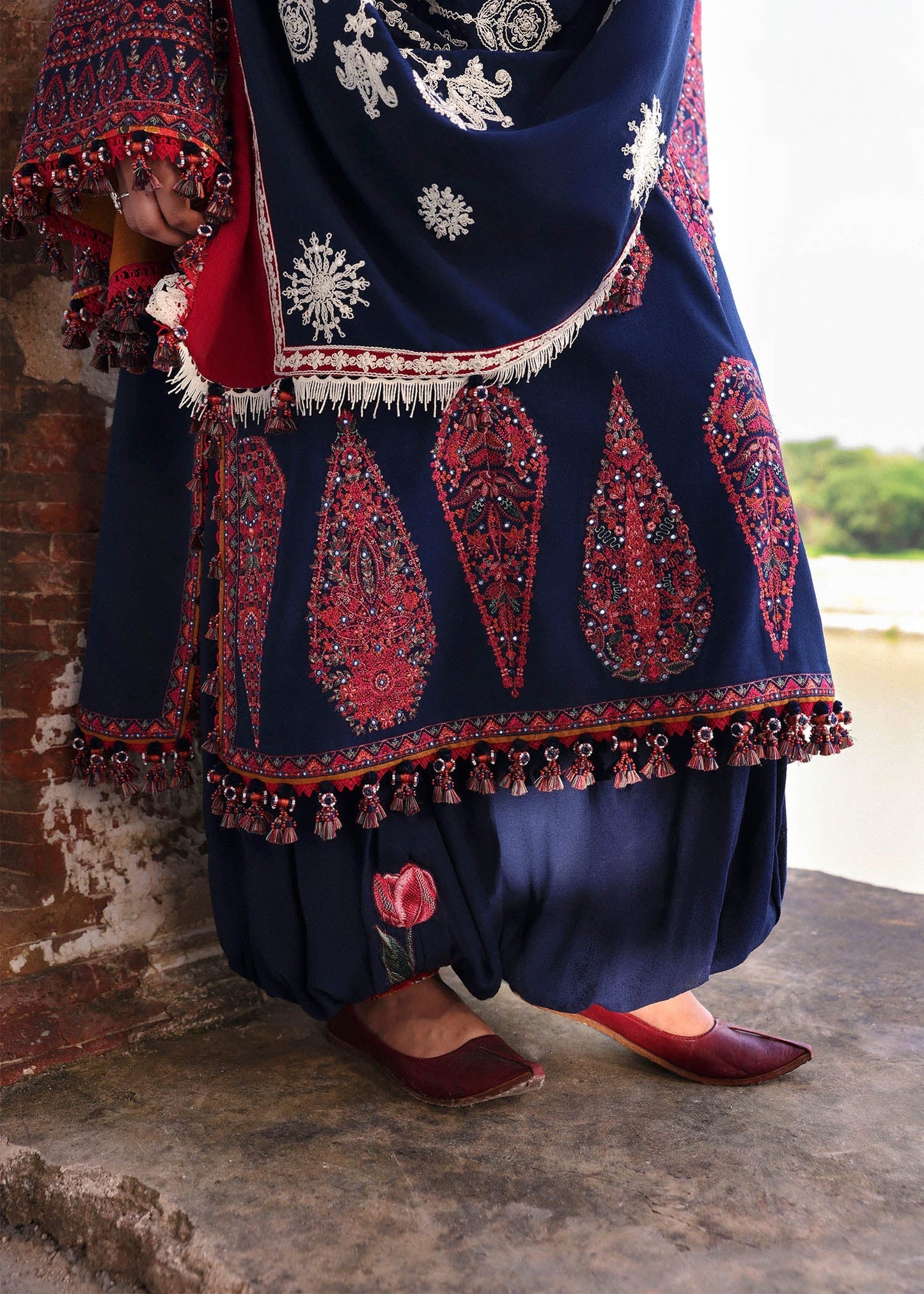 Karandi Unstitched'25 by Hussain Rehar - Gulbano