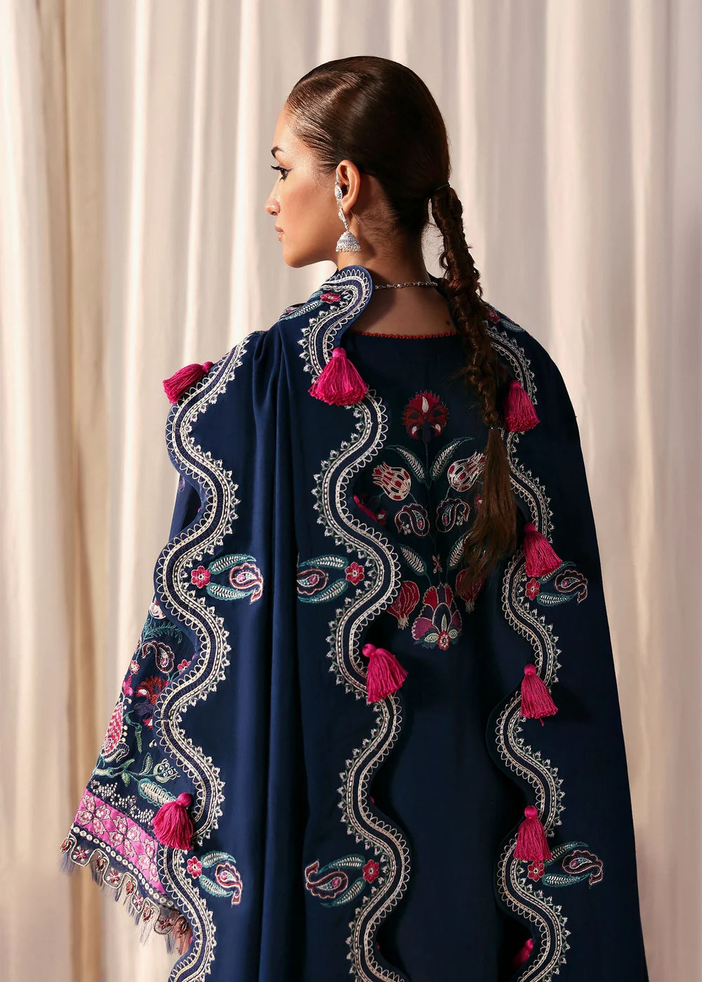 Winter Unstitched'25 by Siraa - Shahnoor