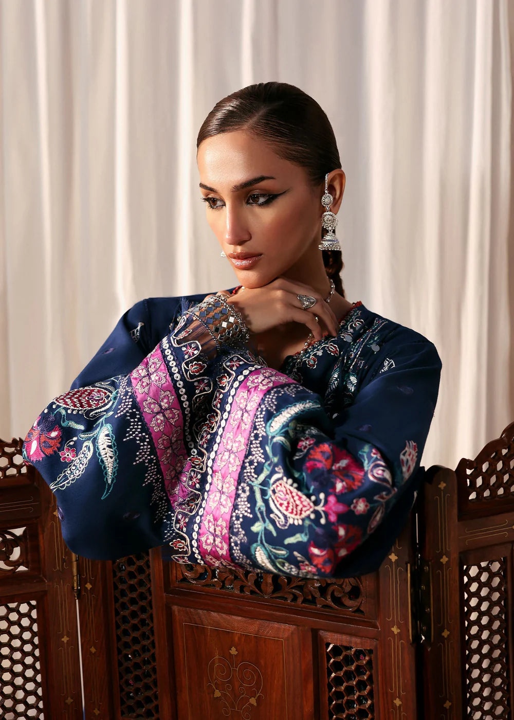 Winter Unstitched'25 by Siraa - Shahnoor