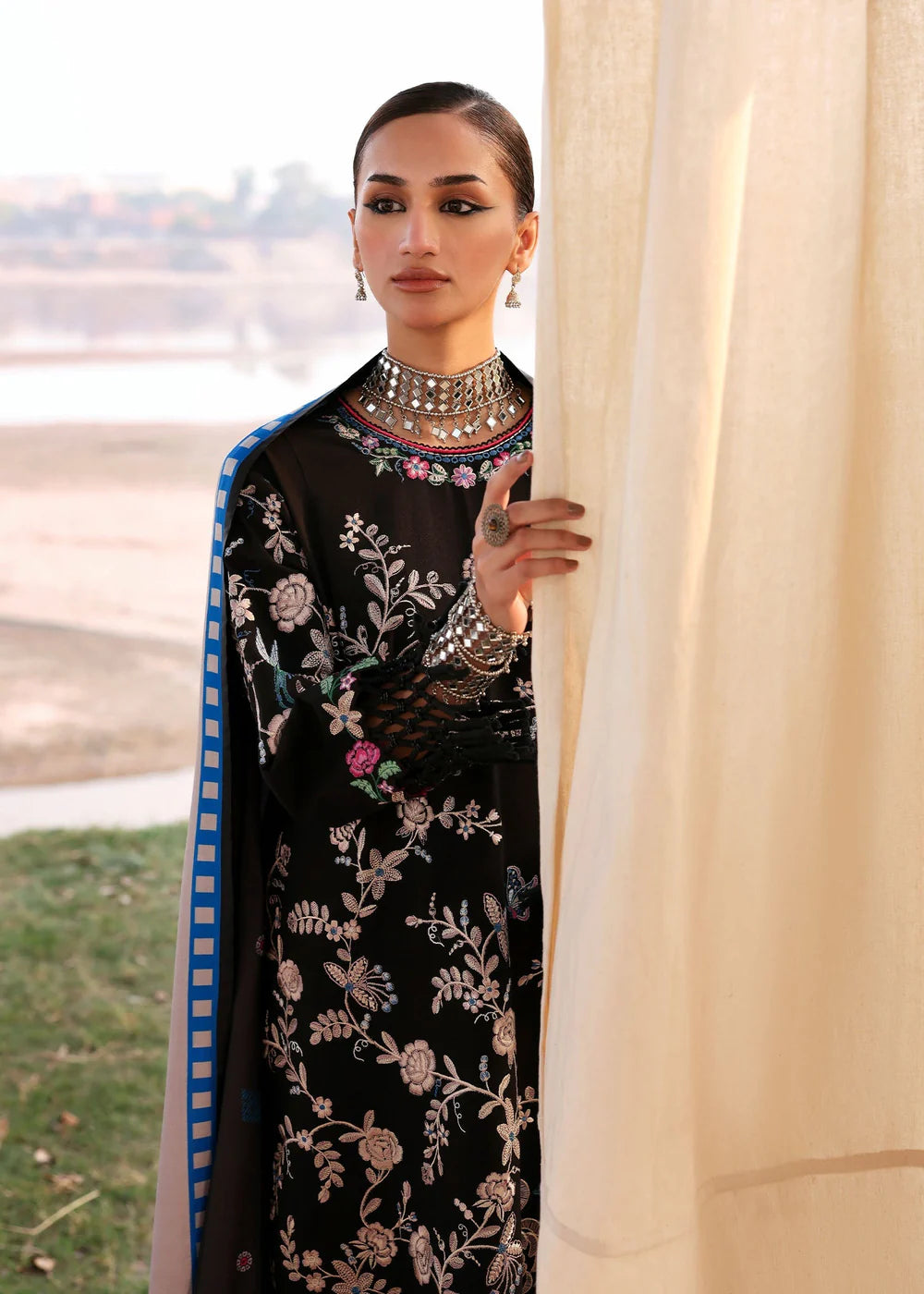 Winter Unstitched'25 by Siraa - Nuria