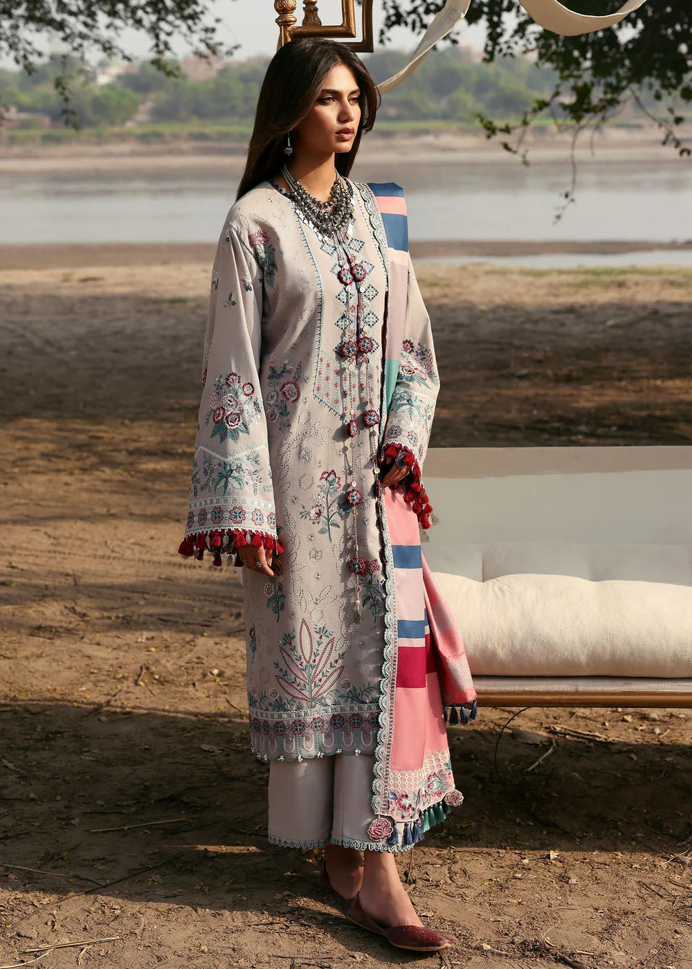 Winter Unstitched'25 by Siraa - Roshan Ara